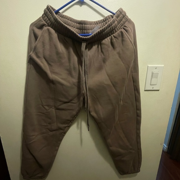 Fabletics Lavender Sweat Pants - Picture 1 of 6